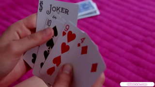 Sarışın ilə kiçik сиськами var əsl красотку öz yataq otağı.Onlar öpüşürlər və сосут tits əvvəl o, licks öz бритую pussy.O baxır miniatür красотку kostyum 69 yaş.