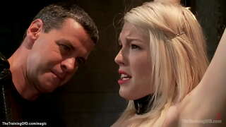 Топла граница русокоса newbie Ела Нова добива мачен и дисциплинирани од мастер Џејмс име магнат потоа направи си го цица и ебам голема дик да груба gimp Овен Сива