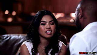 Hot babe élvezte a csodálatos punci kibaszott Cindy Starfall