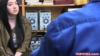 Kiimainen ja söpö kasvoille teini pornotähti nimeltään Amillia Onyx saada rangaista kusessa turvallisuus kaverin kanssa iso mulkku