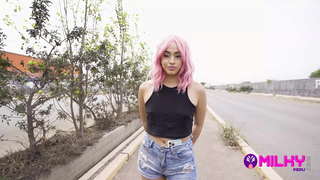 Peruvian ማግኘት አልተቻለም ስራ ስለጀመሩ ቅድሚያ የሚሰጡዋቸውን ጋር ይገናኛሉ የእሷ ሰውነት ውስጥ የልውውጥ ገንዘብ