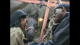 ���ാട്ടു ഹാർഡ് മൂന്ന് Romanian Girl 4 big dicks at once inside