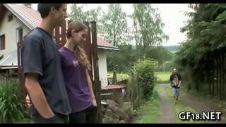 ���ั่นที่รักมันแพร่กระจายขาเปิดกว้าง