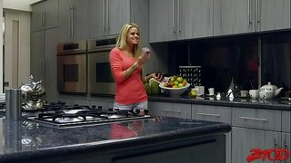 جيس روديس كبيرة بما يكفي للتعامل مع كل هذا الديك