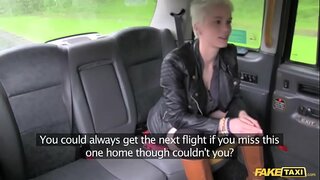 Fictus Taxi calidum iracundus aspera backseat sexus