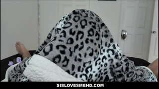 Yaraşıqlı Gənc Sarışın Ögey Bacı Halloween Üçün ağır sikilmiş olur İlə yarım Qardaşı ilk Şəxs