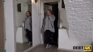 DEBT4k. 婴儿不能支付债务对大奶子,所以收集硬性交