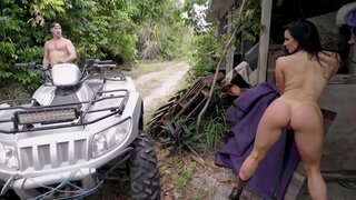 BANGBROS - საოცარი კოლექცია დედა Porn როლებში Smokin' გოგონა, ჩაცმული (1, 3)