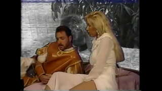 Tämä blondi lutka Victoria Paris tietää, miten ilo hänen kumppaninsa