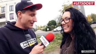 LETSDOEIT - Lilly Foxx - Kiusanteko Kaverit Löysi Uuden Tytön Heidän Uusi Kohtaus