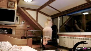 Blondi pornotähti Jasmine Rouge ja huorana syvä BJ kutsuttu ja maksettu